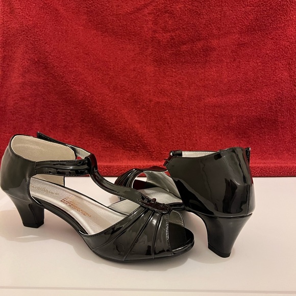 Angel Steps Eva Pump Women’s Shoes, Black Patent, Size—7.5 - Picture 7 of 12